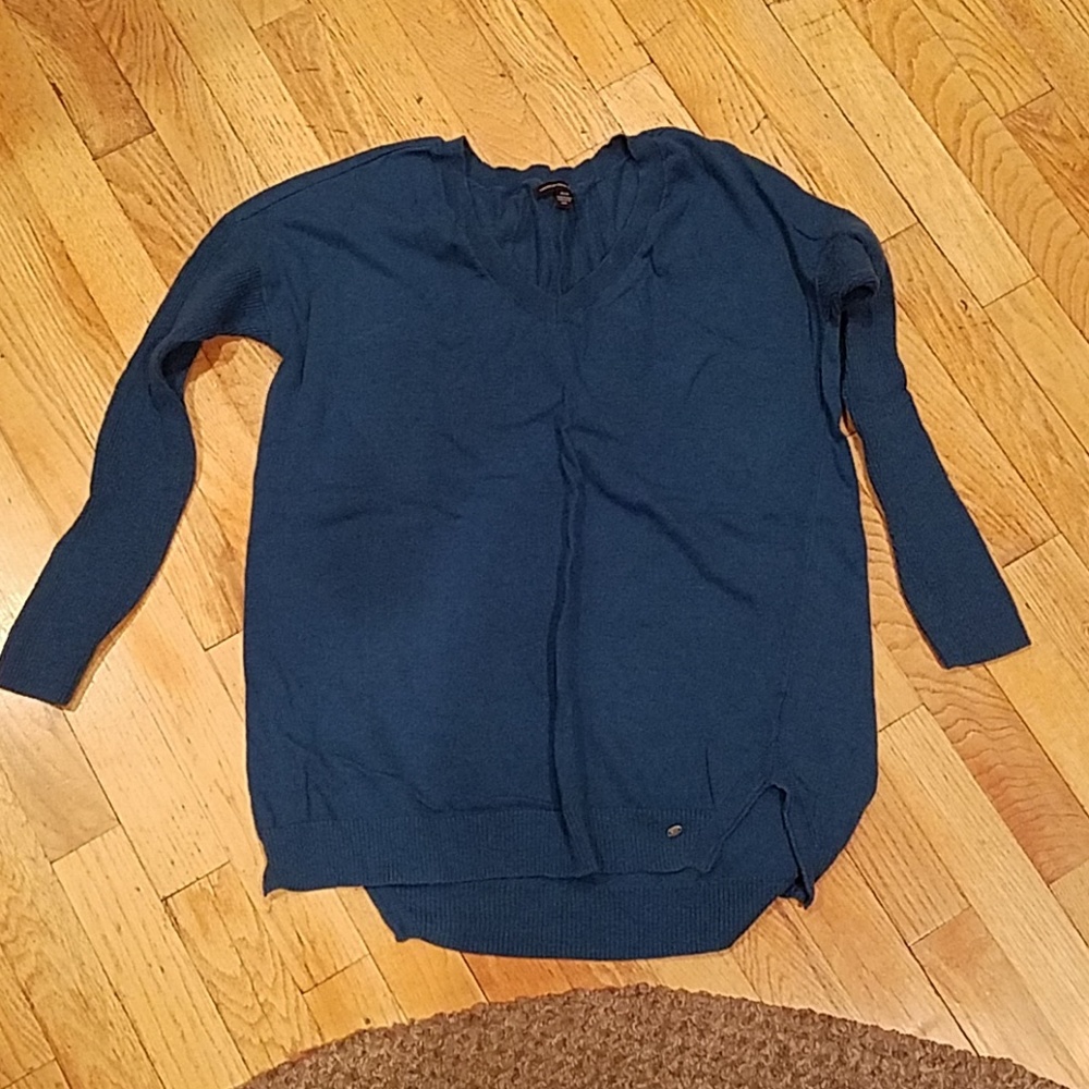 American Eagle teal long sleeve sweater